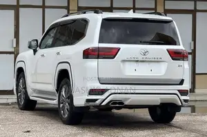 Toyota Land Cruiser 2023 White