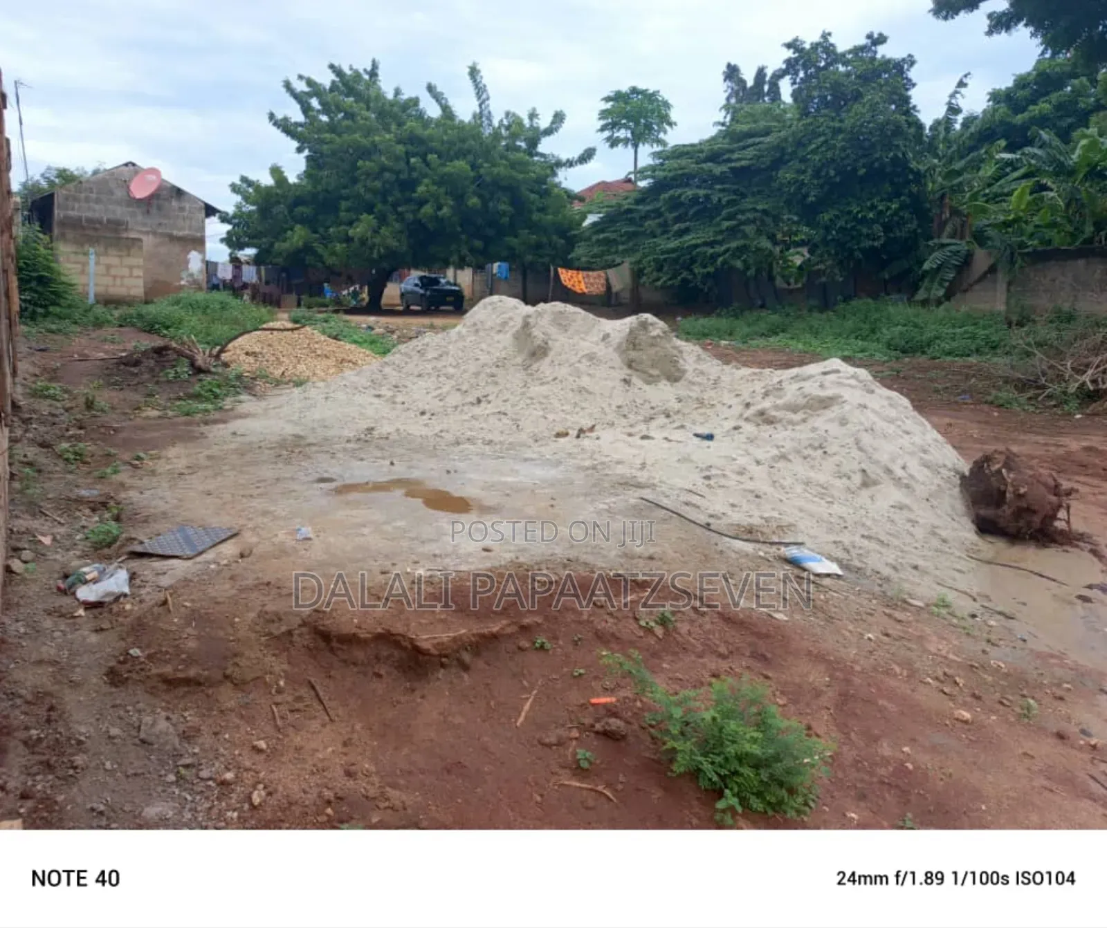 Eneo Lenye Ukubwa Wa SQMT 600 Linauzw Lipo Salasala Mwanzoni