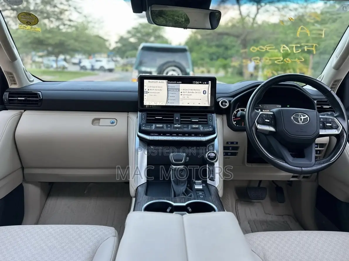 Toyota Land Cruiser 2023 White