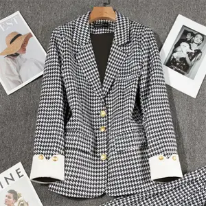 Elegant Cheked Blauzer