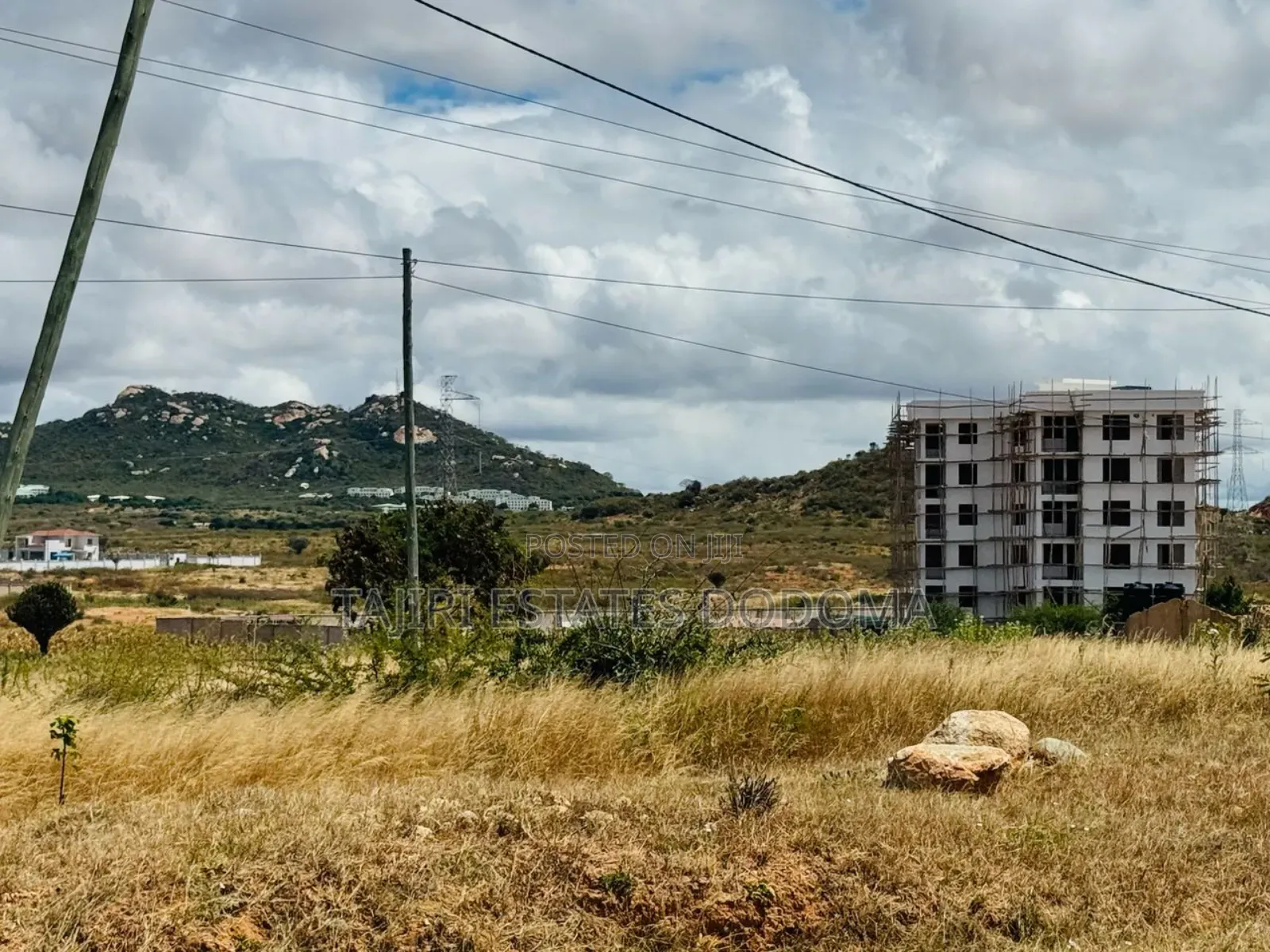 Uwanja Mzuri Unauzwa Dodoma Mjini Iyumbu Newtown Center