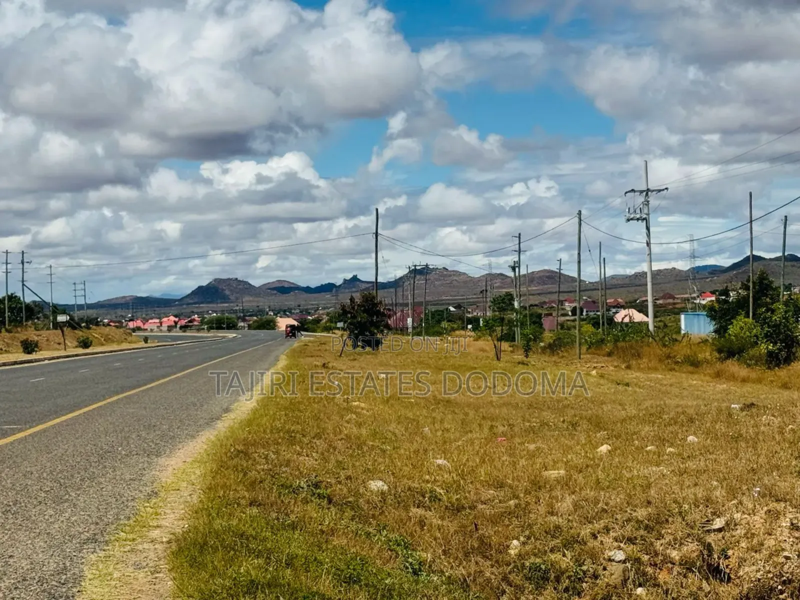 Uwanja Mzuri Unauzwa Dodoma Mjini Iyumbu Newtown Center