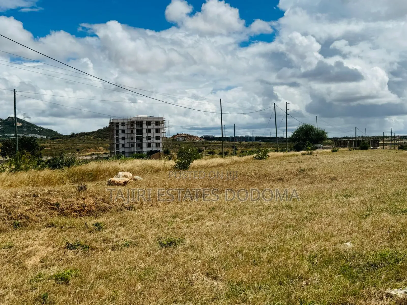 Uwanja Mzuri Unauzwa Dodoma Mjini Iyumbu Newtown Center