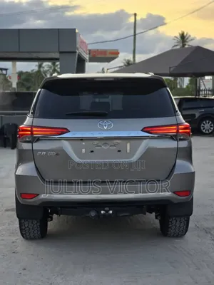 Toyota Fortuner 2018 Gray