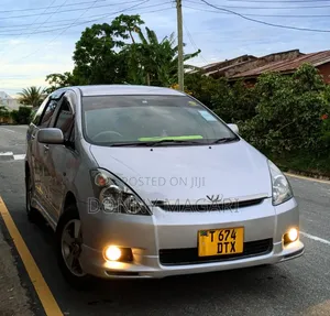 Toyota Wish 2004 Silver