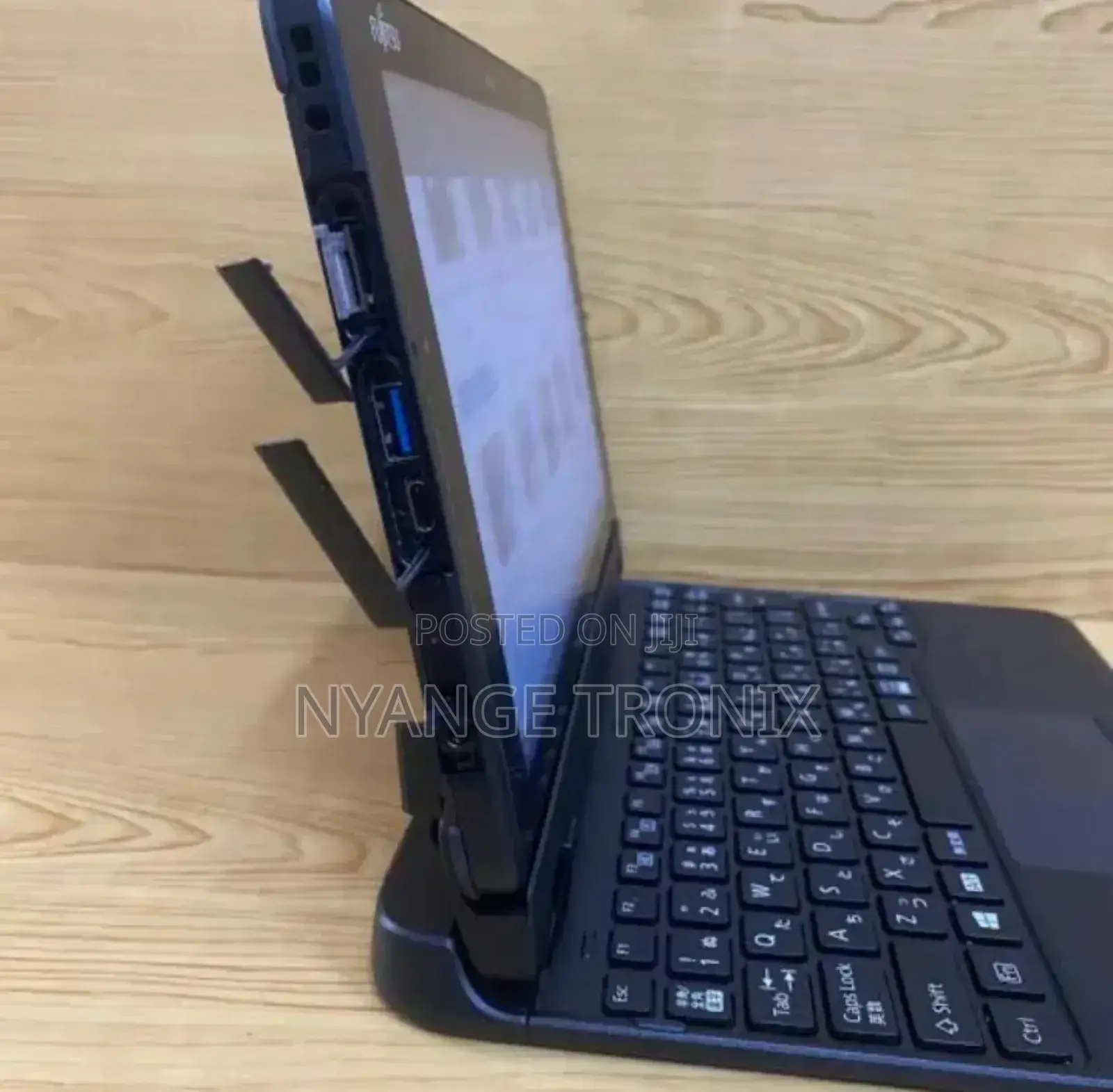 Laptop Fujitsu 4GB Intel SSD 60GB
