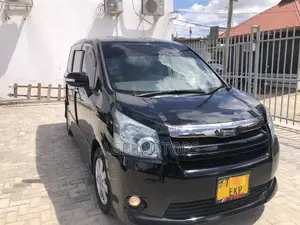 Toyota Noah 2008 Black