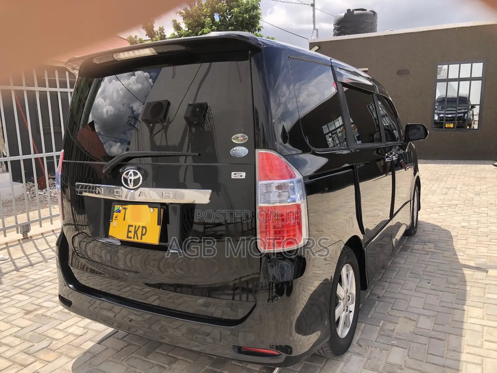 Toyota Noah 2008 Black