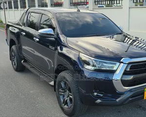 Toyota Hilux 2021 Blue