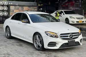 Mercedes-Benz 220E 2017 White