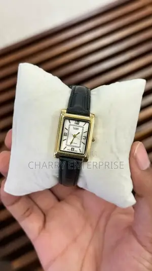New Ladies Casio Watch
High Quality
Genuine Leather