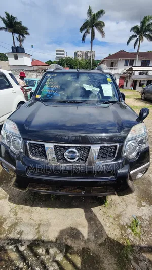 Nissan X-Trail 2.0 Petrol XE 2012 Black