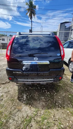 Nissan X-Trail 2.0 Petrol XE 2012 Black
