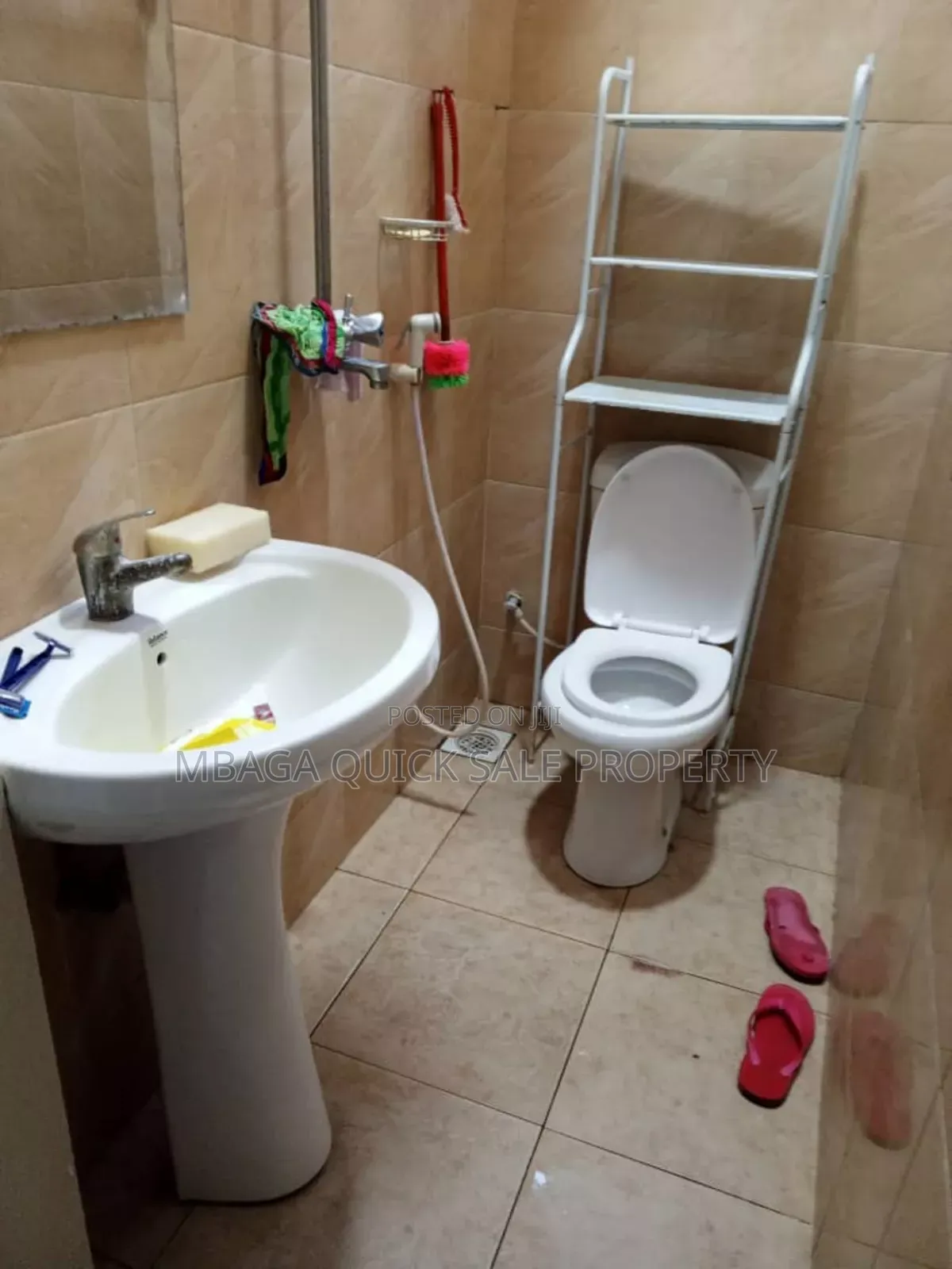 3bdrm House in Mkwajuni, Kinondoni for rent