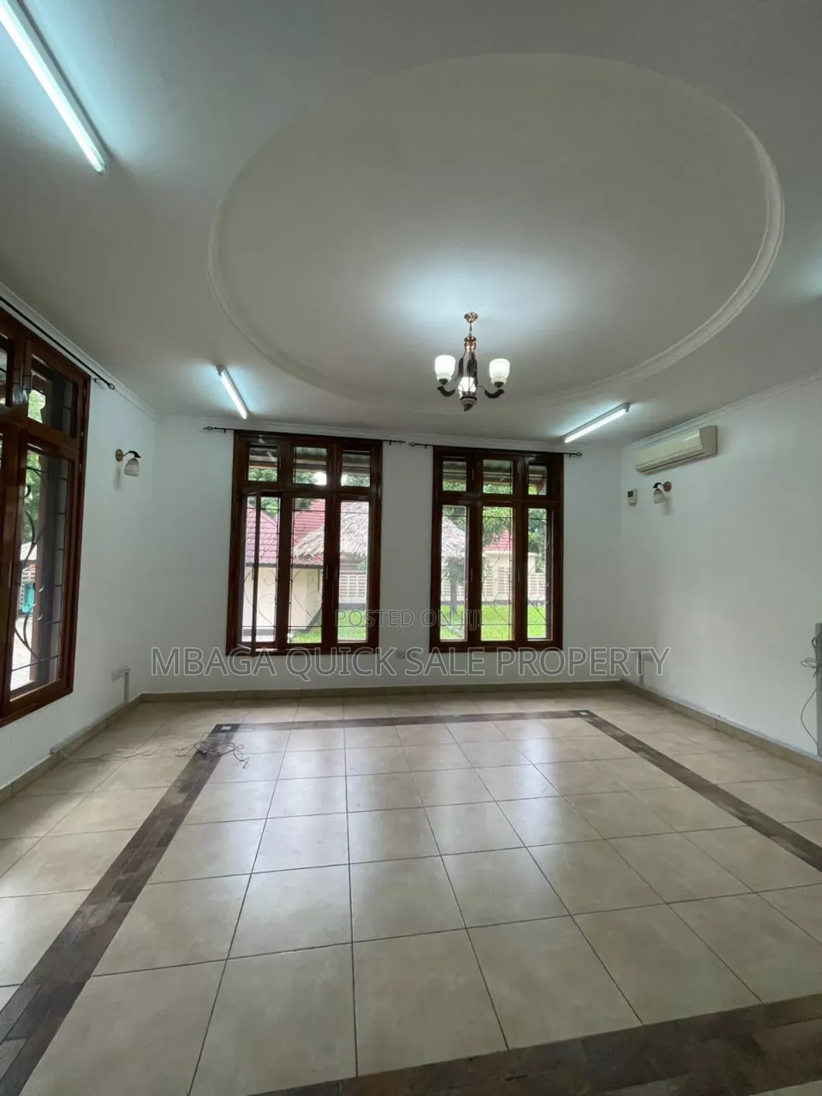 5bdrm Apartment in Oyster Bay for rent