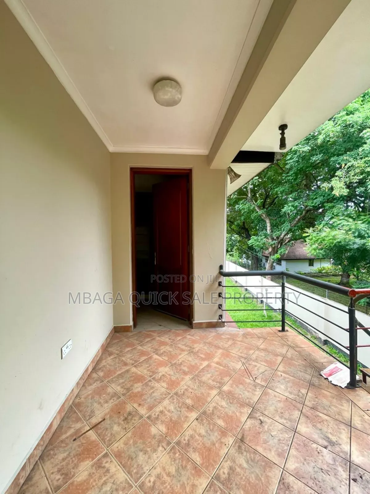 5bdrm Apartment in Oyster Bay for rent