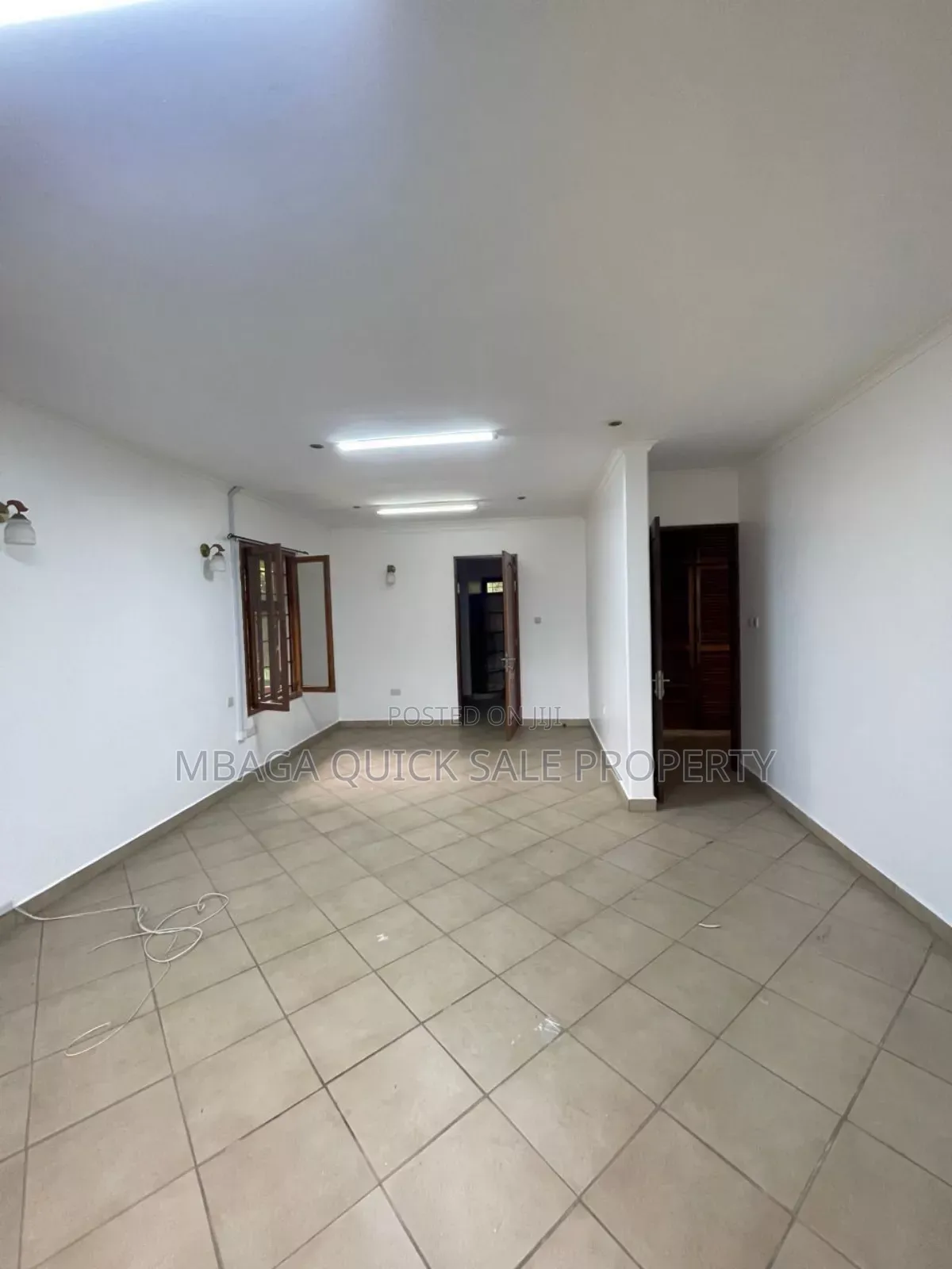 5bdrm Apartment in Oyster Bay for rent