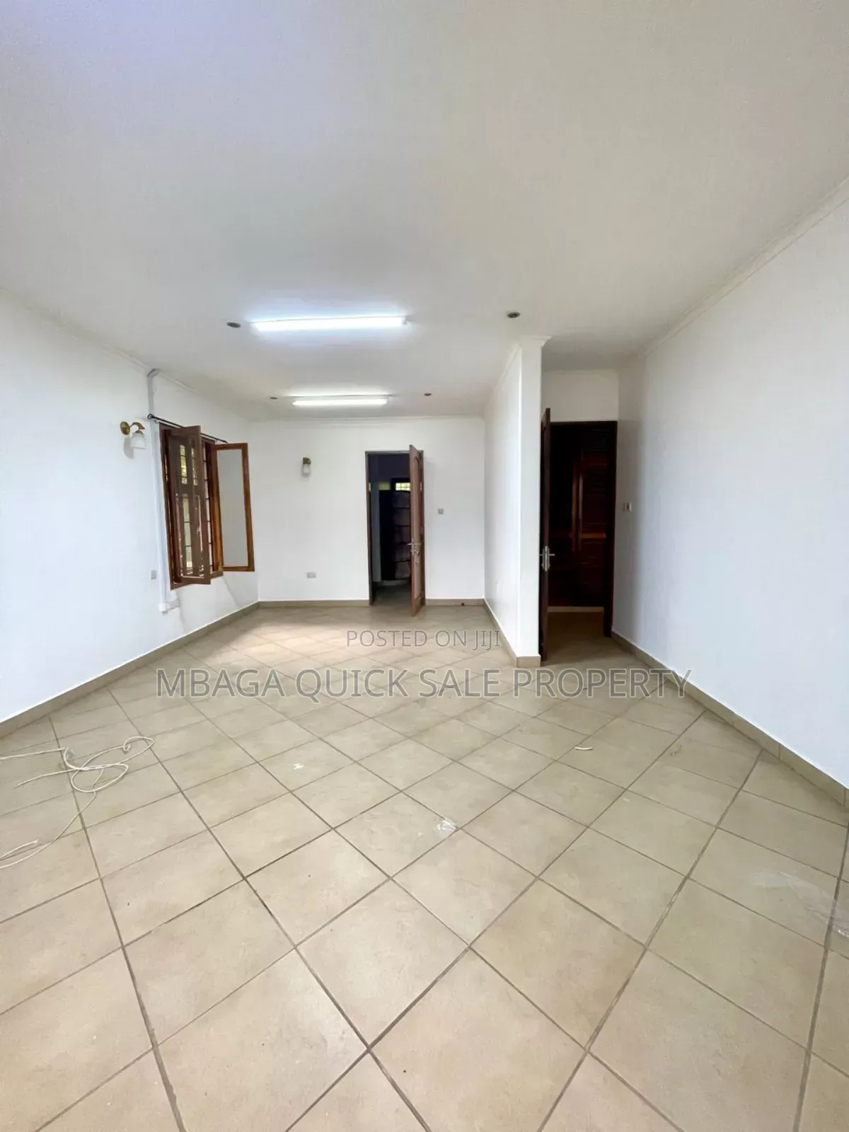 5bdrm Apartment in Oyster Bay for rent