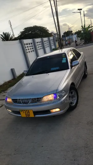 Toyota Carina 2000 Silver