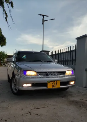 Toyota Carina 2000 Silver