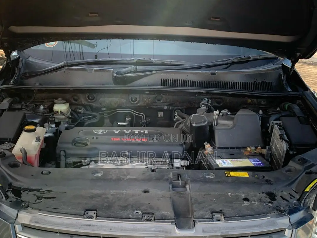 Toyota Vanguard 2010 Gray