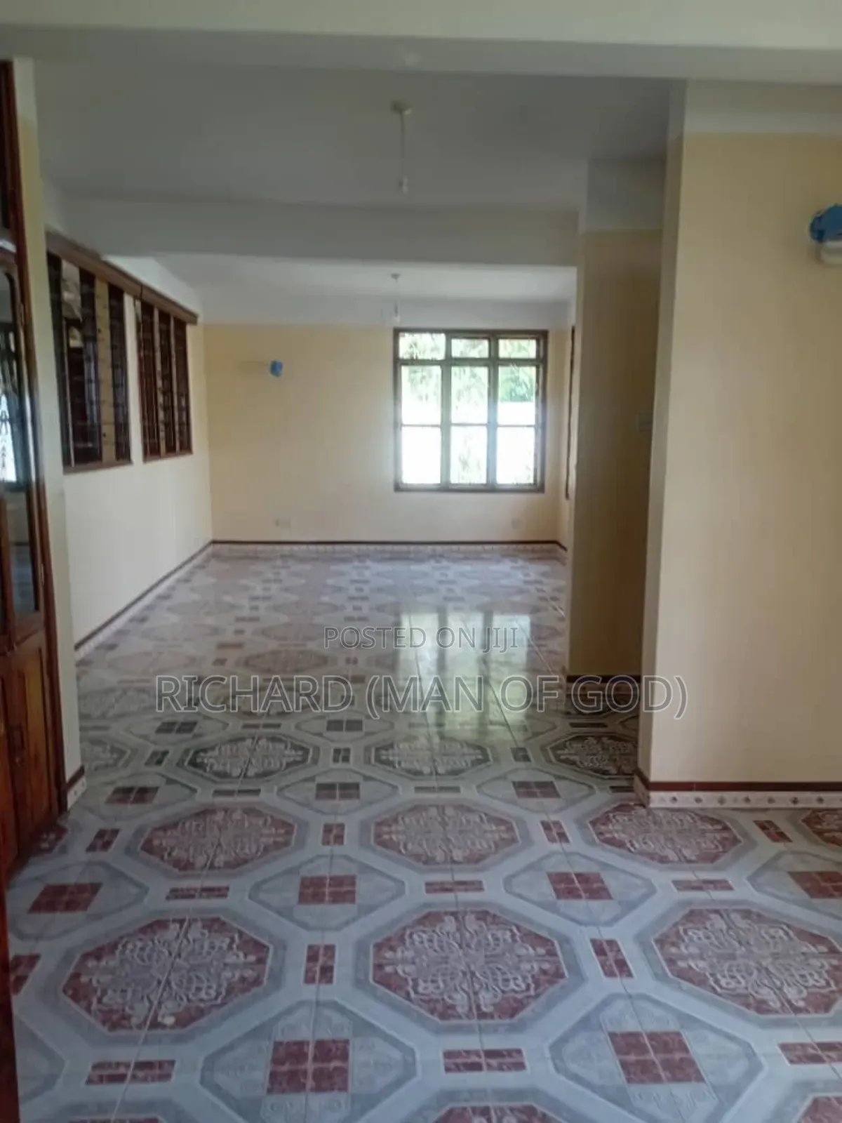 5bdrm Mansion in Arusha for rent