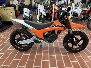 KTM 2022 Orange