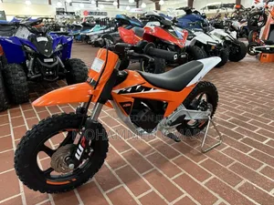 KTM 2022 Orange