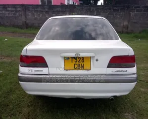 Toyota Carina 2000 White