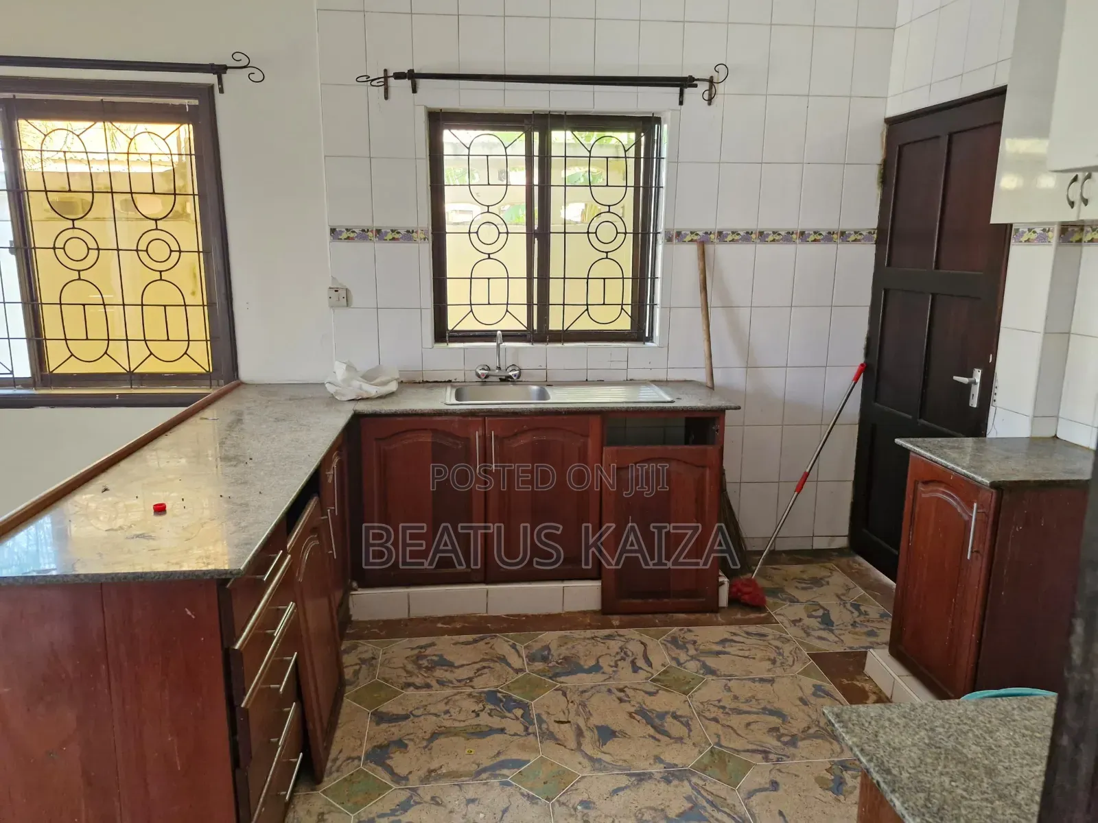 4bdrm House in Mikocheni B for sale