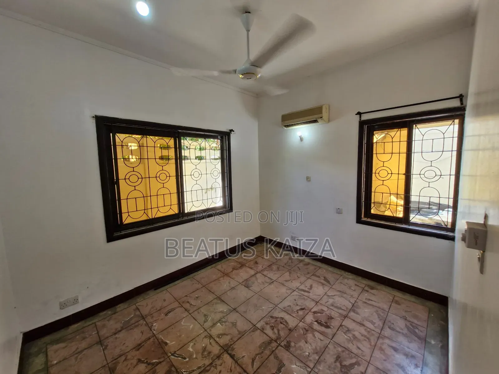 4bdrm House in Mikocheni B for sale