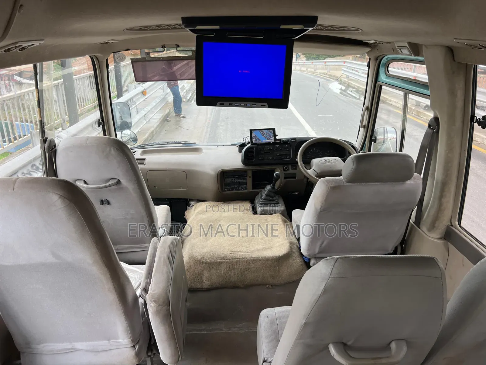 Toyota Coaster 2004