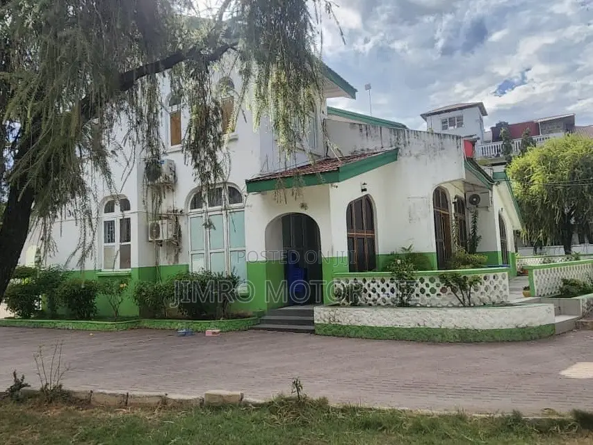 House for Sale in Feza Size 2200 SQM Price 1.5 M Dollers