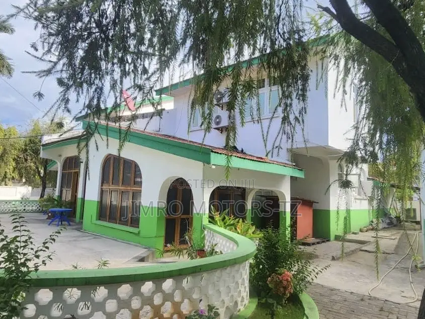 House for Sale in Feza Size 2200 SQM Price 1.5 M Dollers