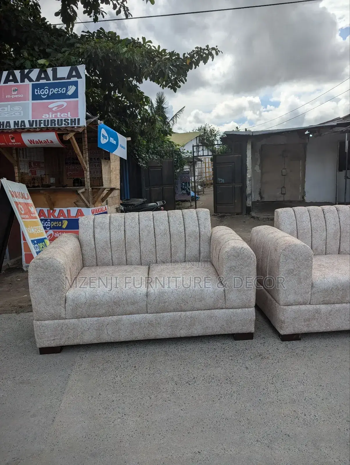 Sofa Set 3:2. Spring and Fibers