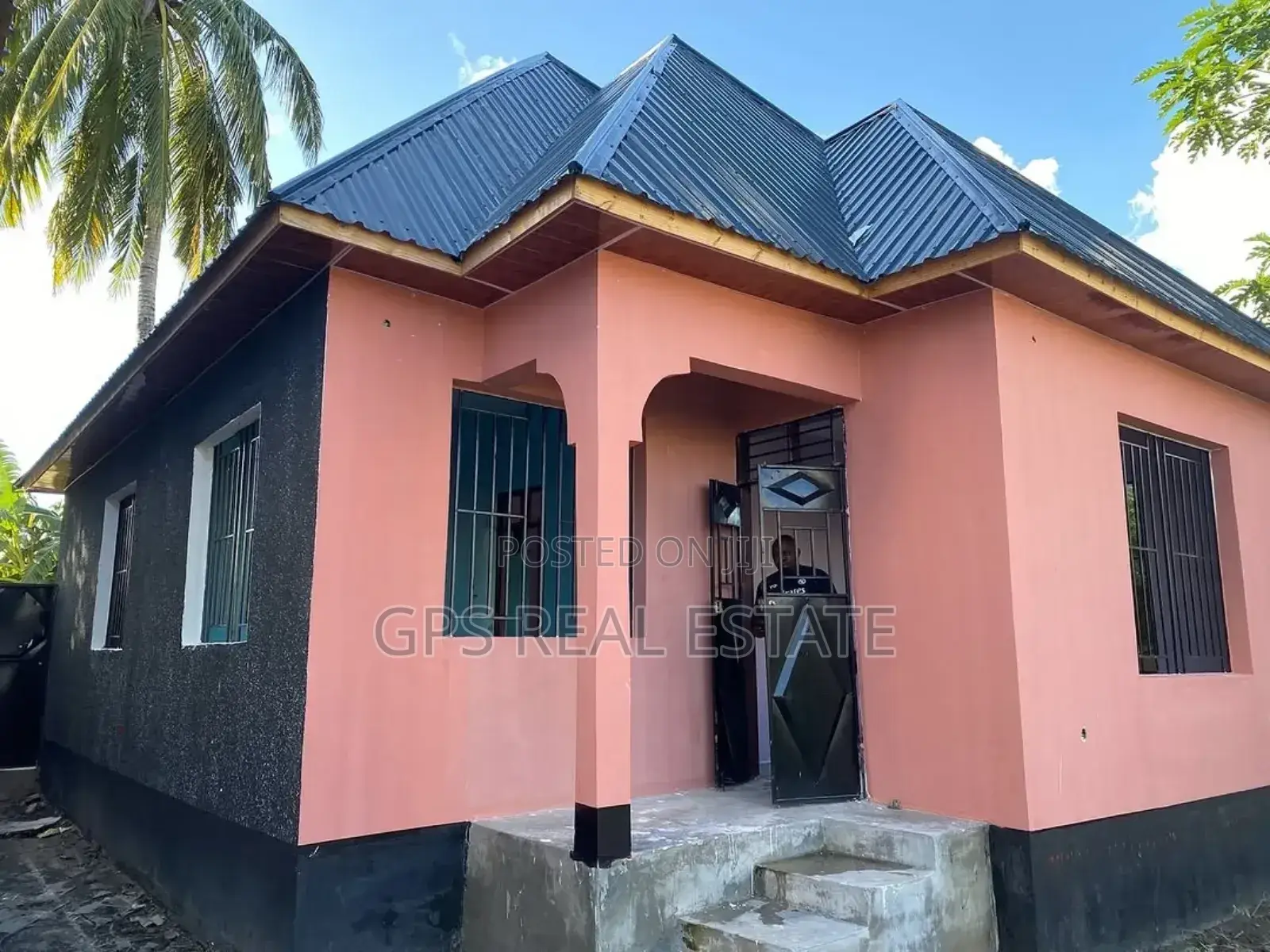 5bdrm House in Chamazi, Temeke for sale