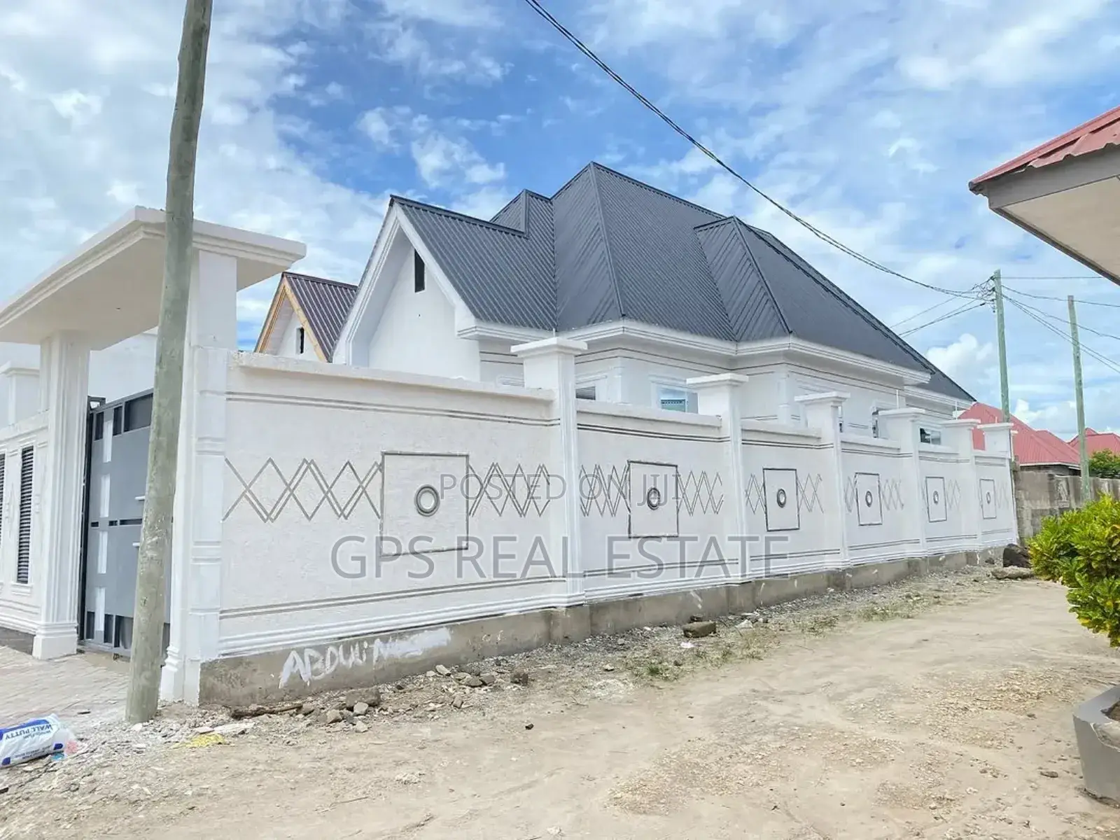 3bdrm House in Chamazi, Temeke for sale
