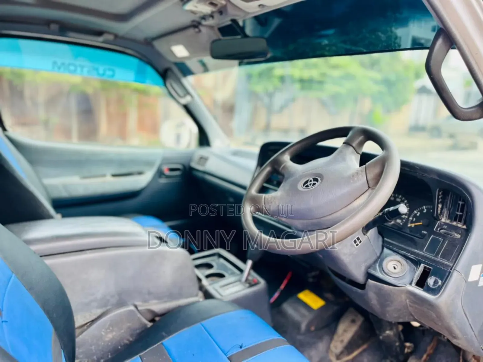 Toyota HiAce 2006 Silver