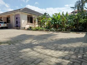 8bdrm House in Mbezi Beach for sale