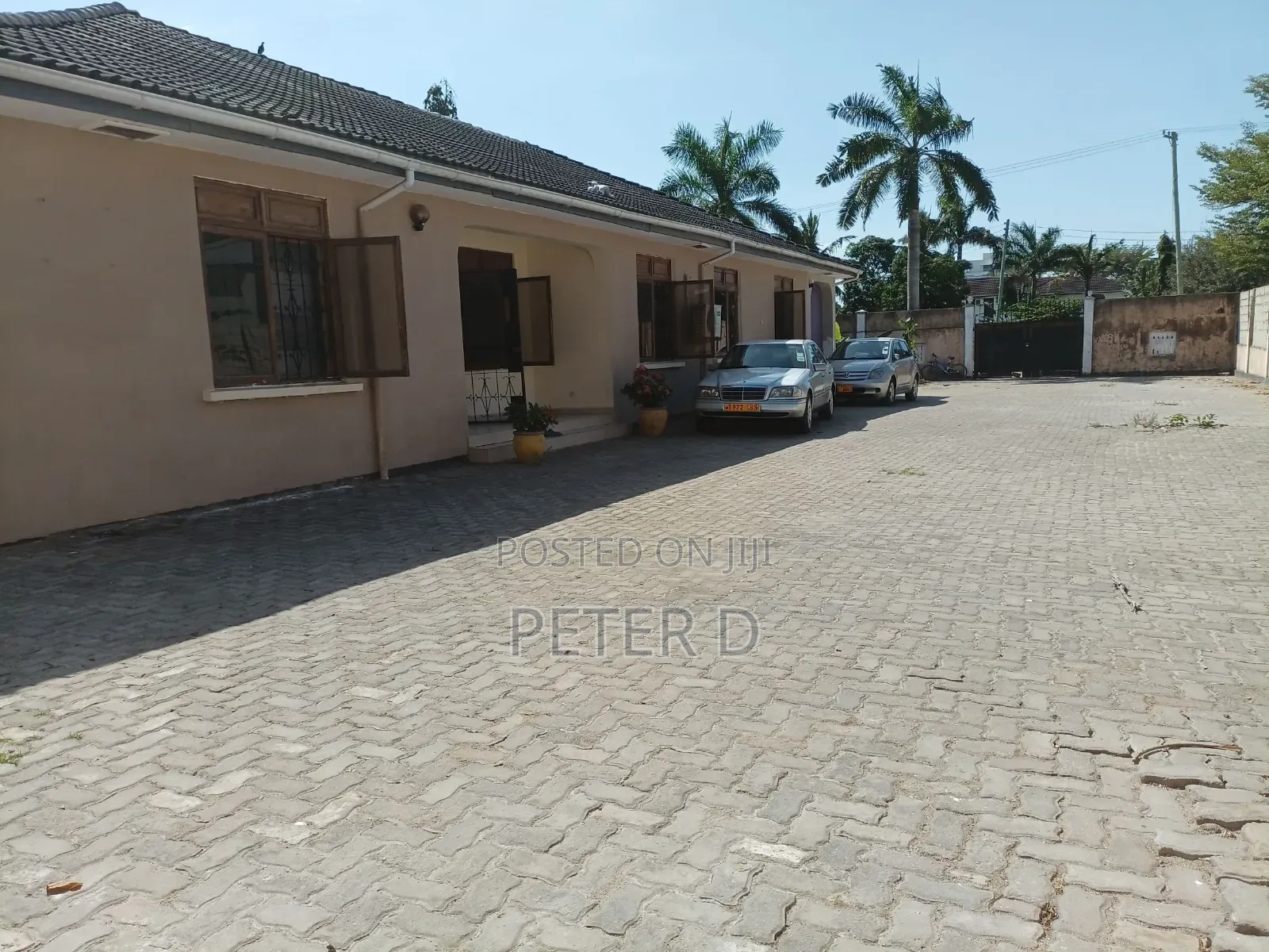 8bdrm House in Mbezi Beach for sale