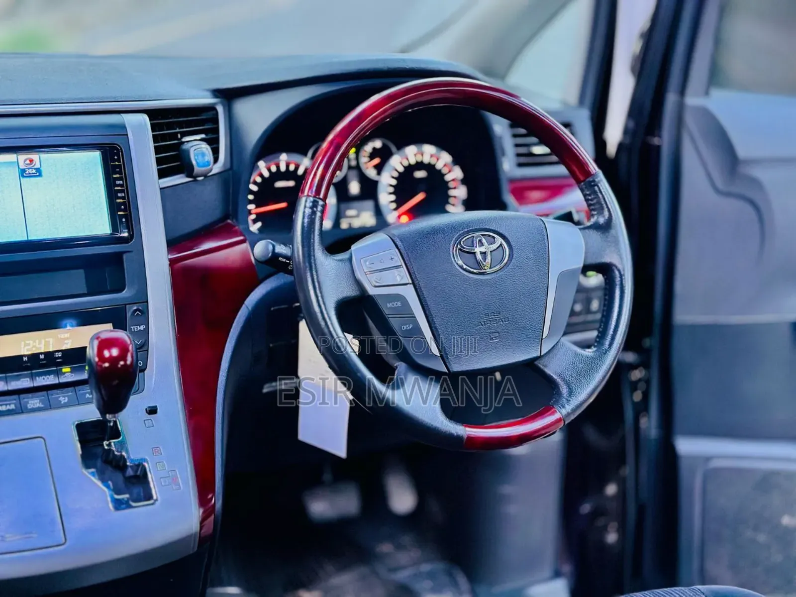 Toyota Vellfire 2009