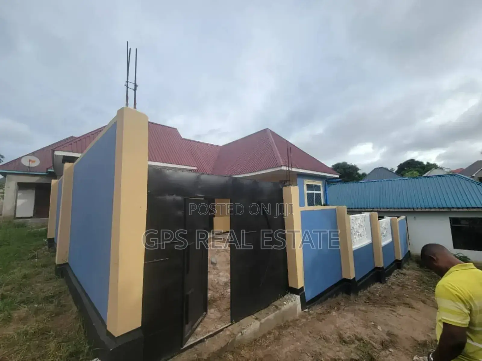 4bdrm House in Chamazi Magengeni, Temeke for sale