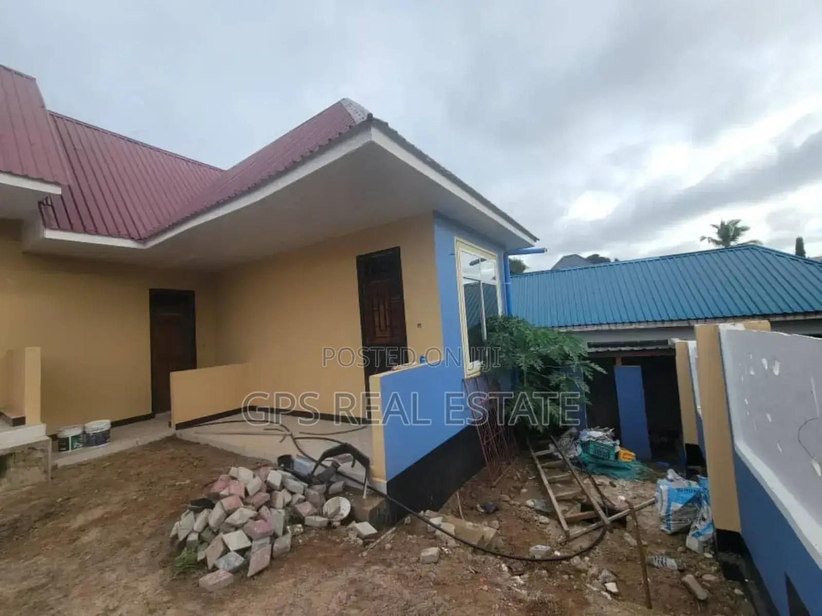 4bdrm House in Chamazi Magengeni, Temeke for sale