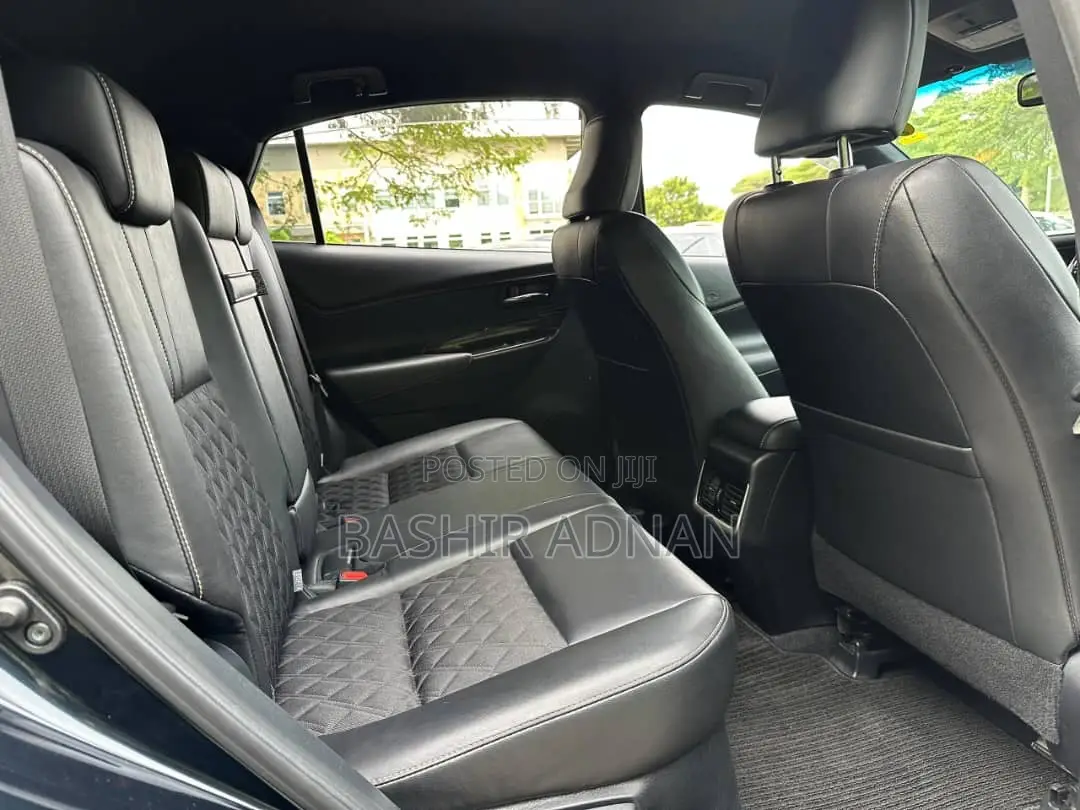 Toyota Harrier 2.0 2015 Blue