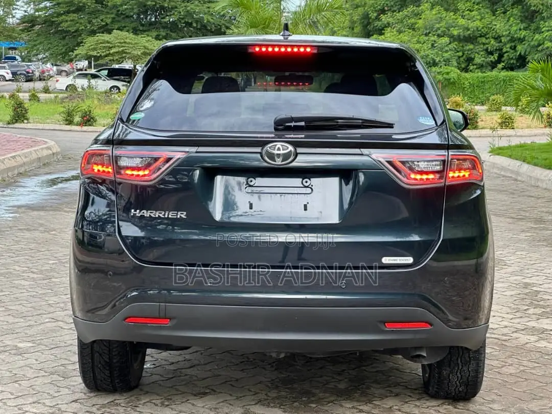 Toyota Harrier 2.0 2015 Blue