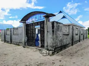 3bdrm House in Kivule Frem 10, Ilala for sale
