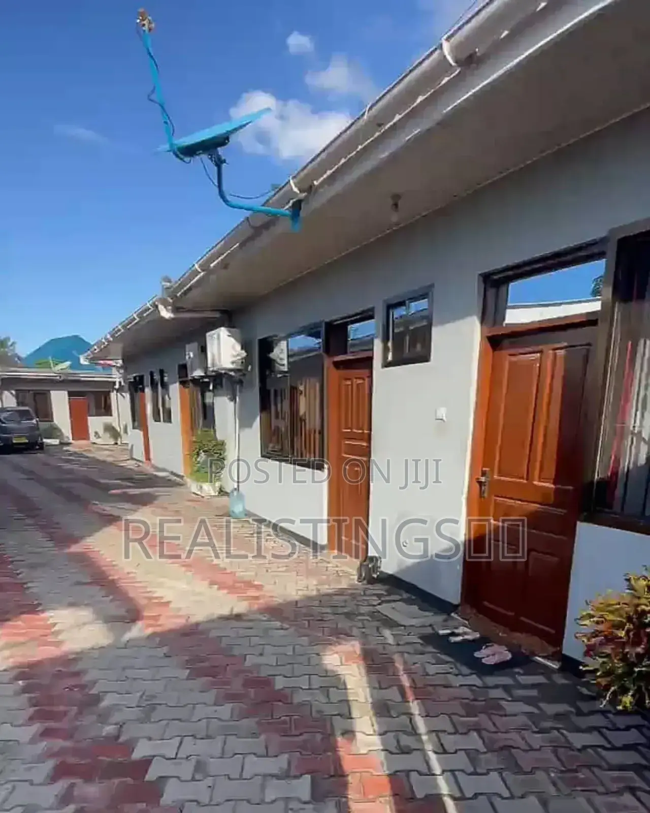 Sinza: House Apartments Units 25 Zinauzwa - Dar