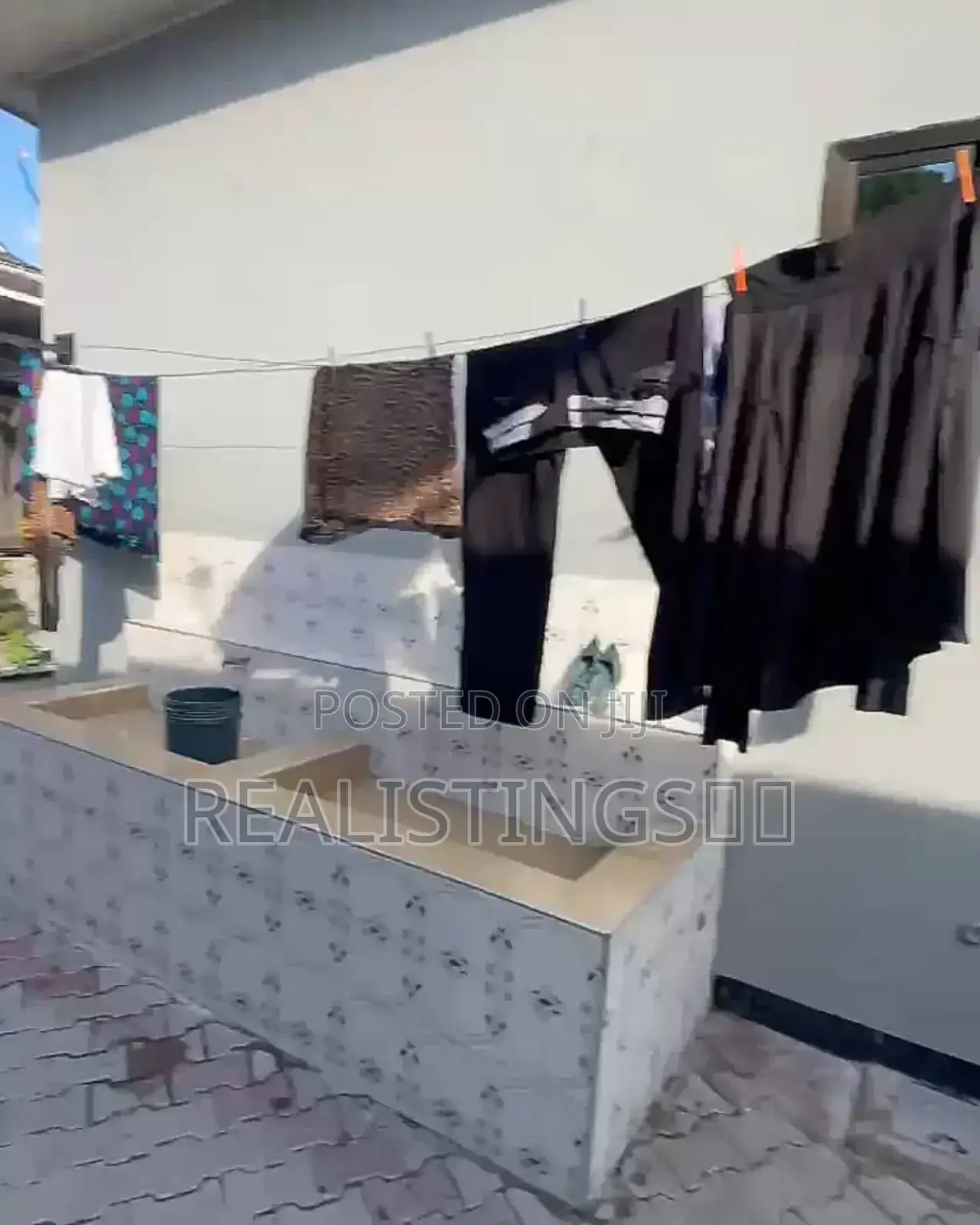 Sinza: House Apartments Units 25 Zinauzwa - Dar