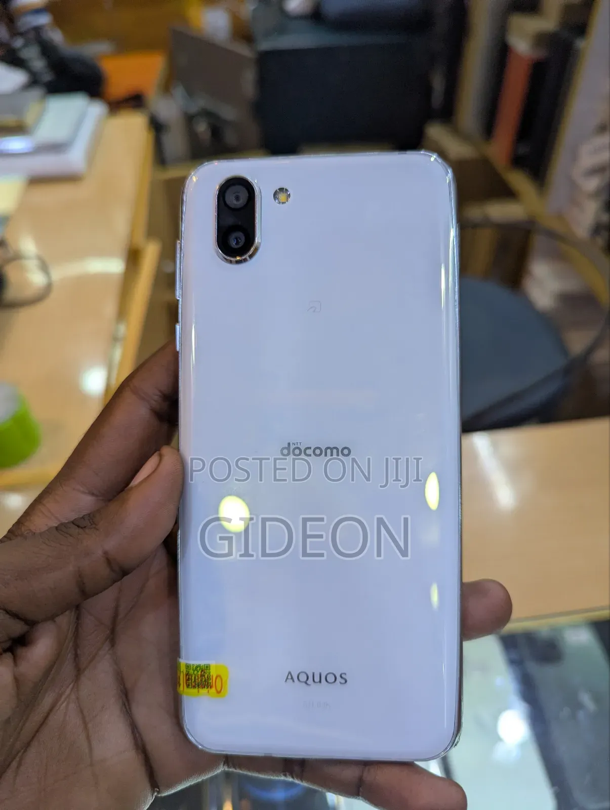 Sharp Aquos R2 64 GB White
