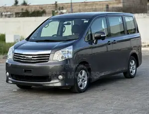 Toyota Noah 2.0 143hp AWD (8 Seater) 2011 Gray
